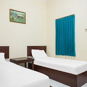 Hotel O Pekalongan Near Pasar Batik Setono Formerly Hotel Puspa Indah